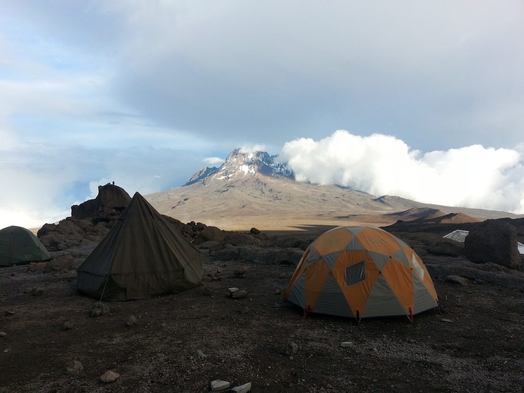 Kilimanjaro senderismo trekking camping